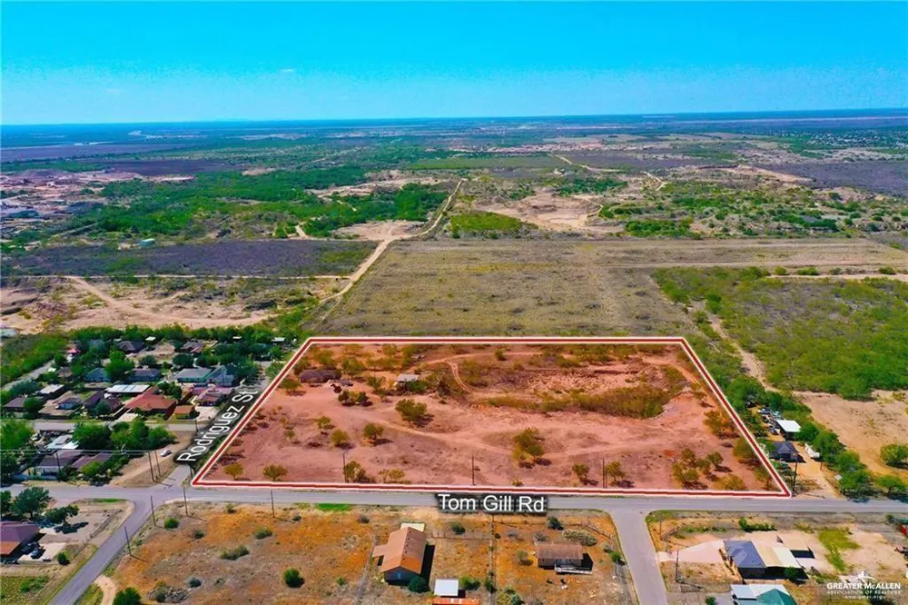 5201 Tom Gill Road Penitas, TX 78576