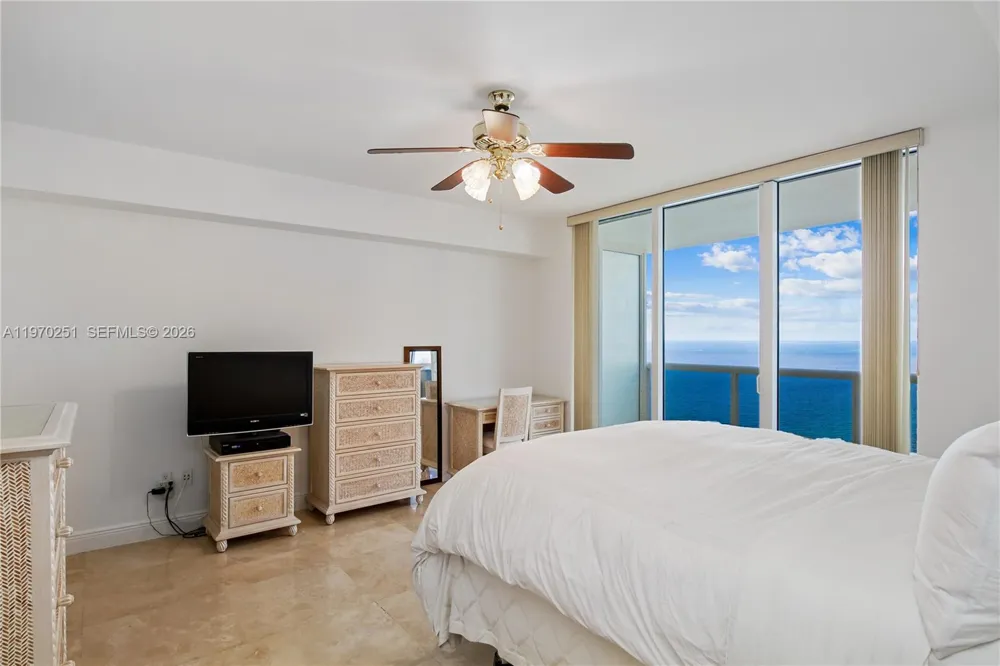 1830 S Ocean Dr #4204 Hallandale Beach, FL 33009