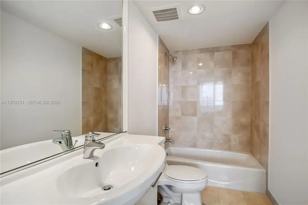 1830 S Ocean Dr #4204 Hallandale Beach, FL 33009