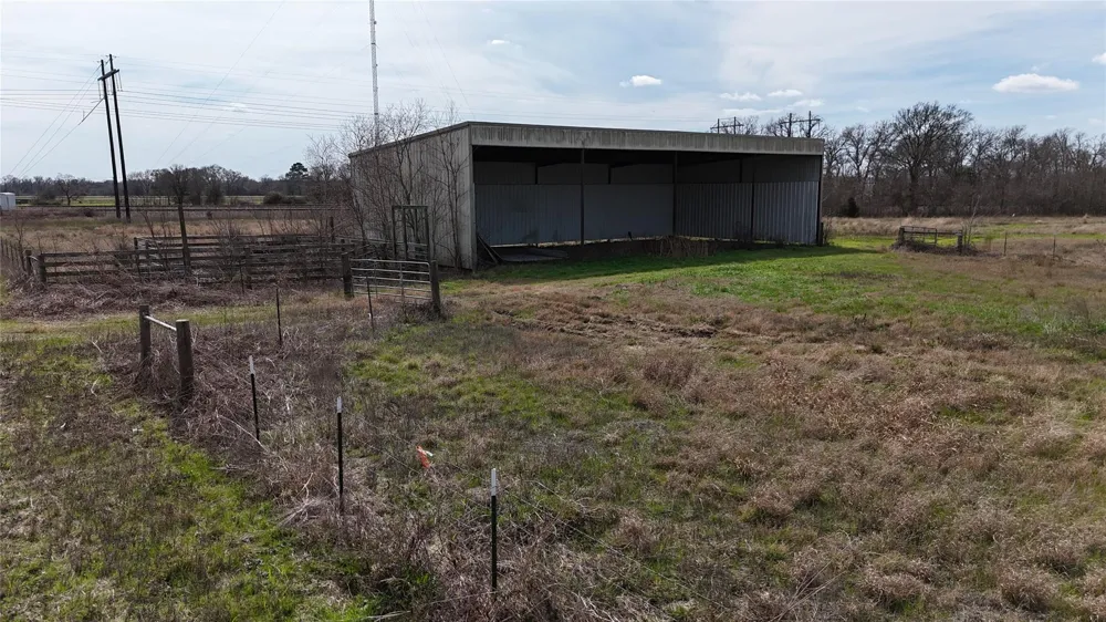 9300 County Road 420 Navasota, TX 77868