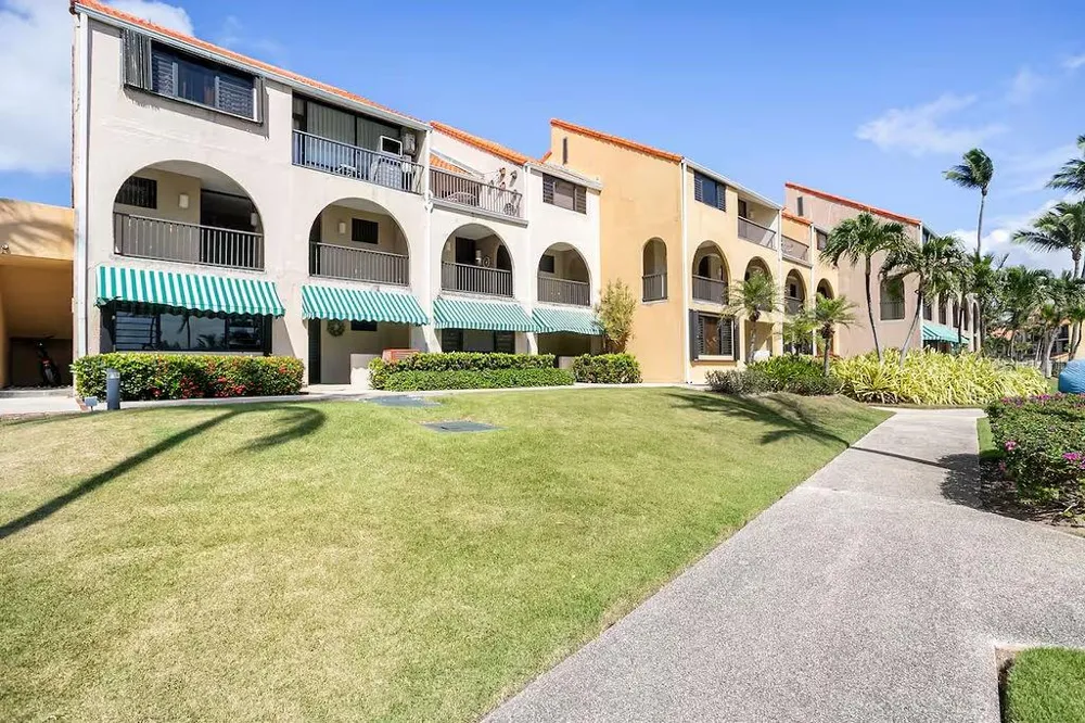 166 BEACH VILLAGE Humacao, PR 00791