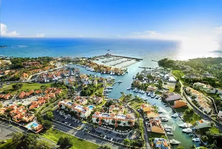 166 BEACH VILLAGE Humacao, PR 00791