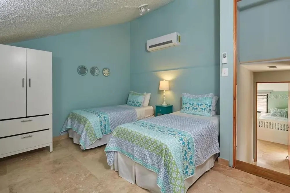 166 BEACH VILLAGE Humacao, PR 00791