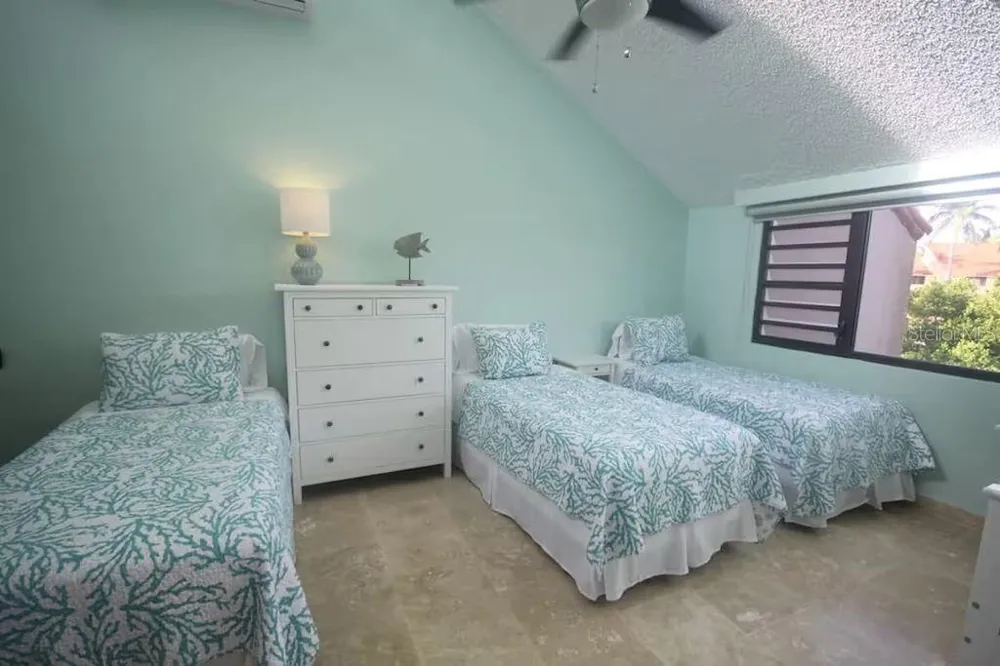 166 BEACH VILLAGE Humacao, PR 00791