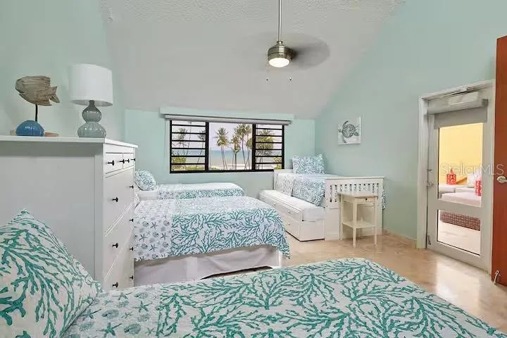 166 BEACH VILLAGE Humacao, PR 00791