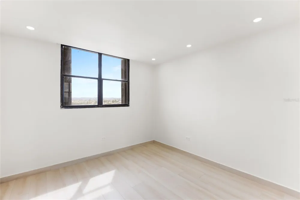 2306 CALLE LAUREL #11-E San Juan, PR 00913