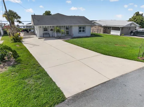 148 LAKE REEDY BOULEVARD