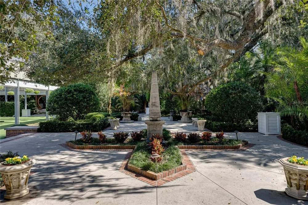 3515 GALLAGHER ROAD Dover, FL 33527