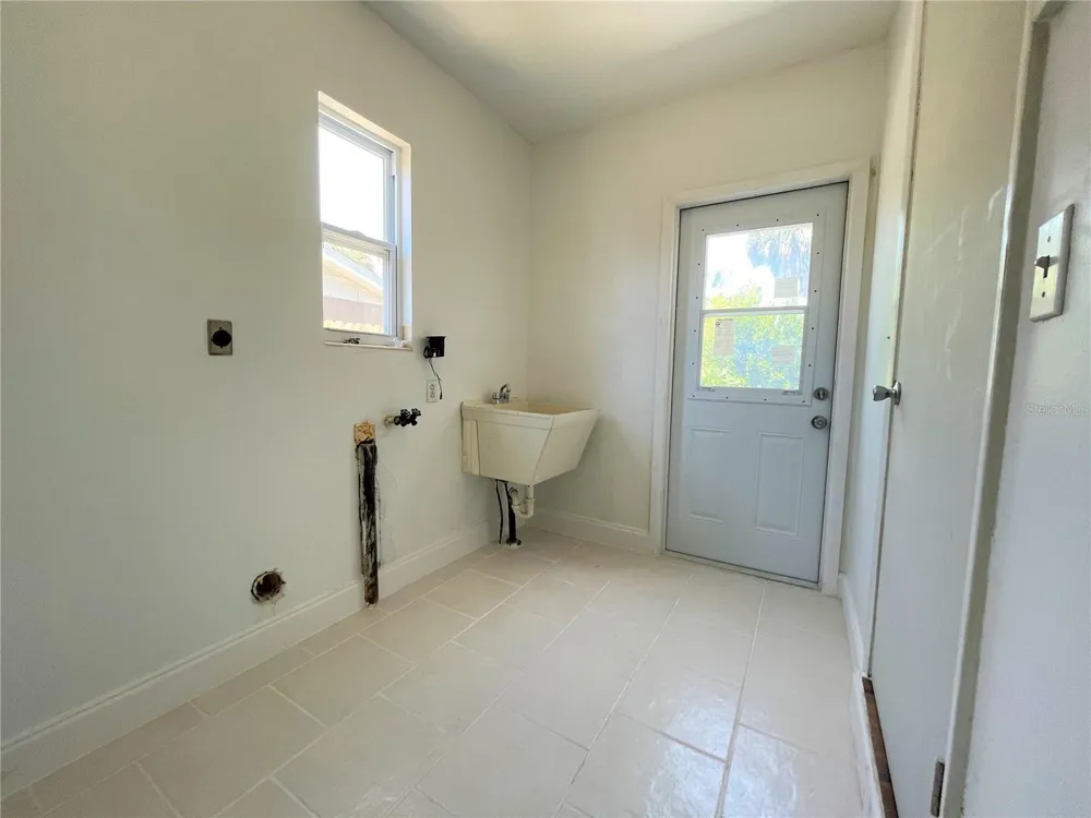 9 JEFF ROAD Largo, FL 33774