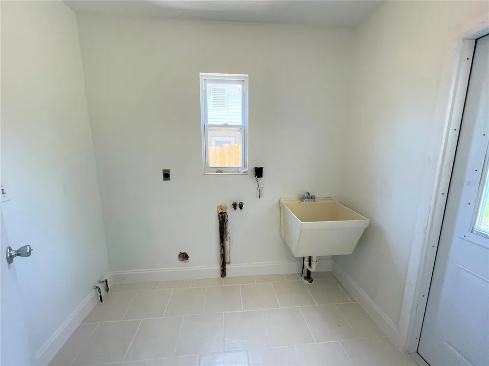 9 JEFF ROAD Largo, FL 33774