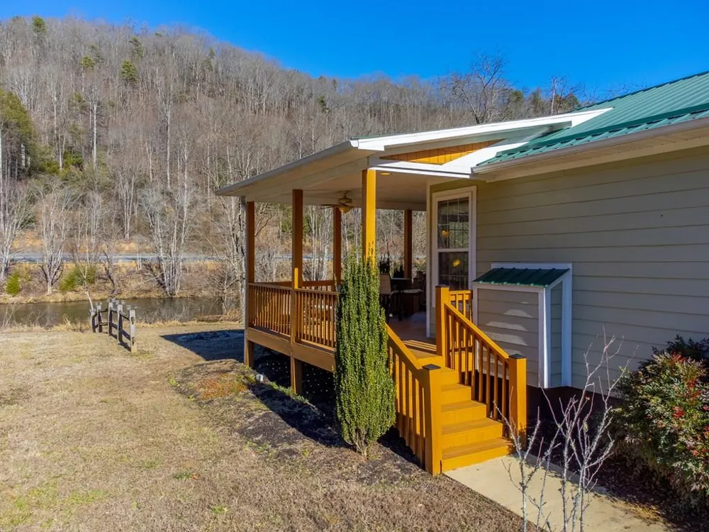 Hornet Dr. Whittier, NC 28789