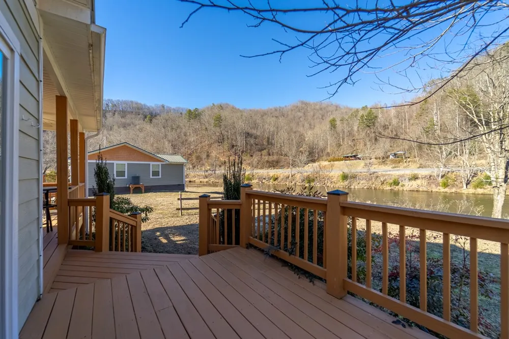 Hornet Dr. Whittier, NC 28789