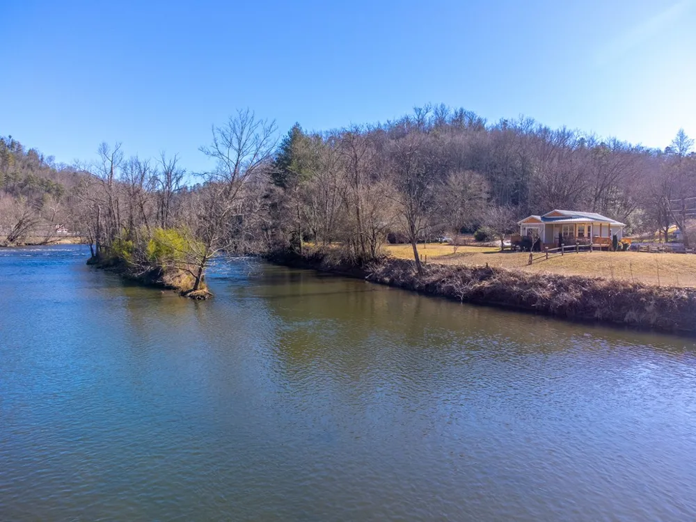 Hornet Dr. Whittier, NC 28789