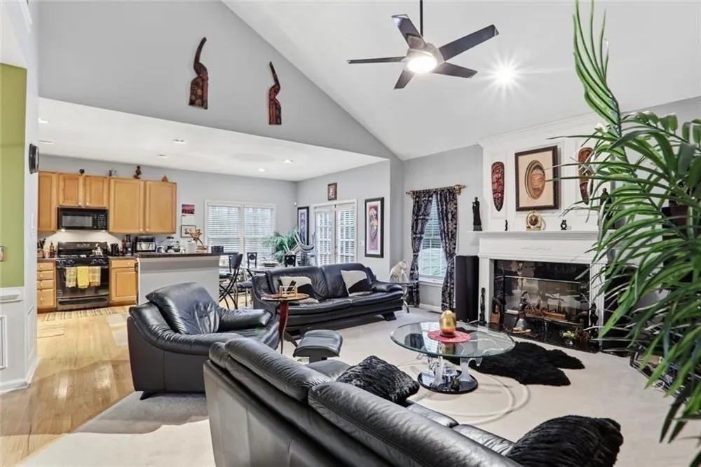 632 Grande View Stone Mountain, GA 30087