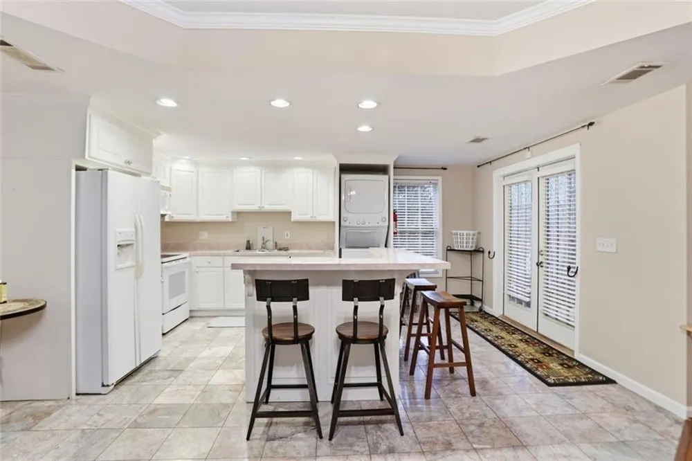 632 Grande View Stone Mountain, GA 30087