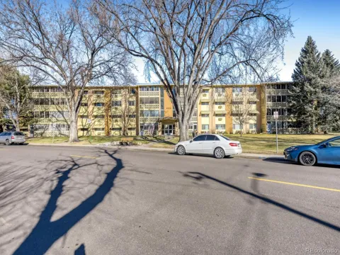 650 S Clinton Street #5C