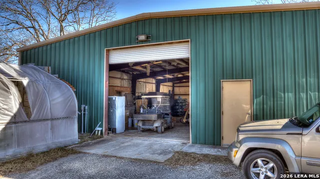 429 Johnny Seibert Ln Leakey, TX 78873