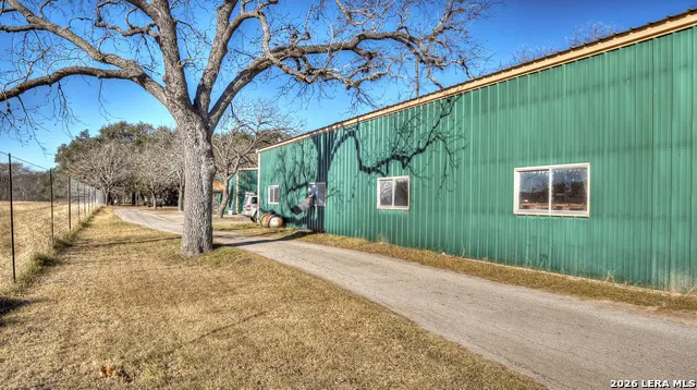 429 Johnny Seibert Ln Leakey, TX 78873