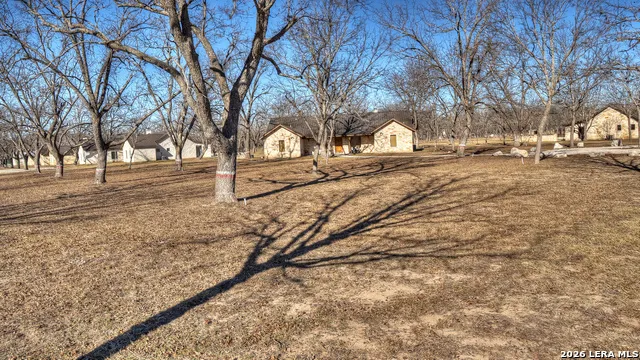 429 Johnny Seibert Ln Leakey, TX 78873