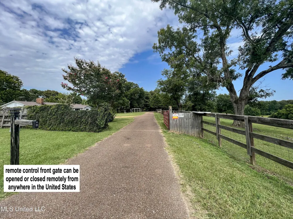 14912 Ms 35 Batesville, MS 38606