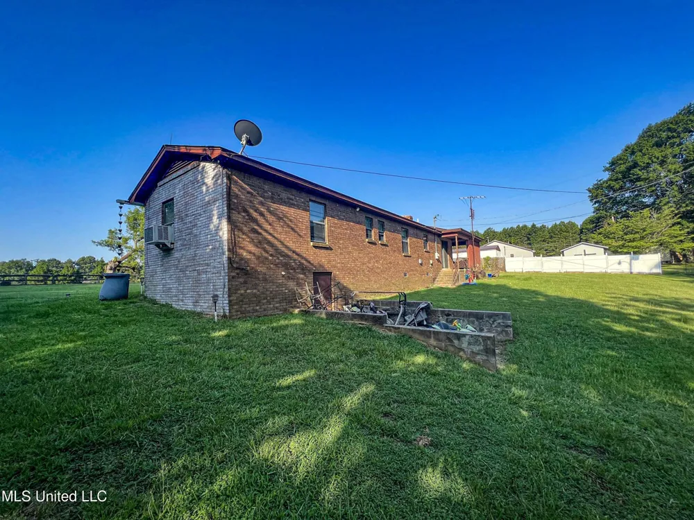 14912 Ms 35 Batesville, MS 38606