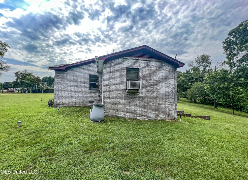 14912 Ms 35 Batesville, MS 38606