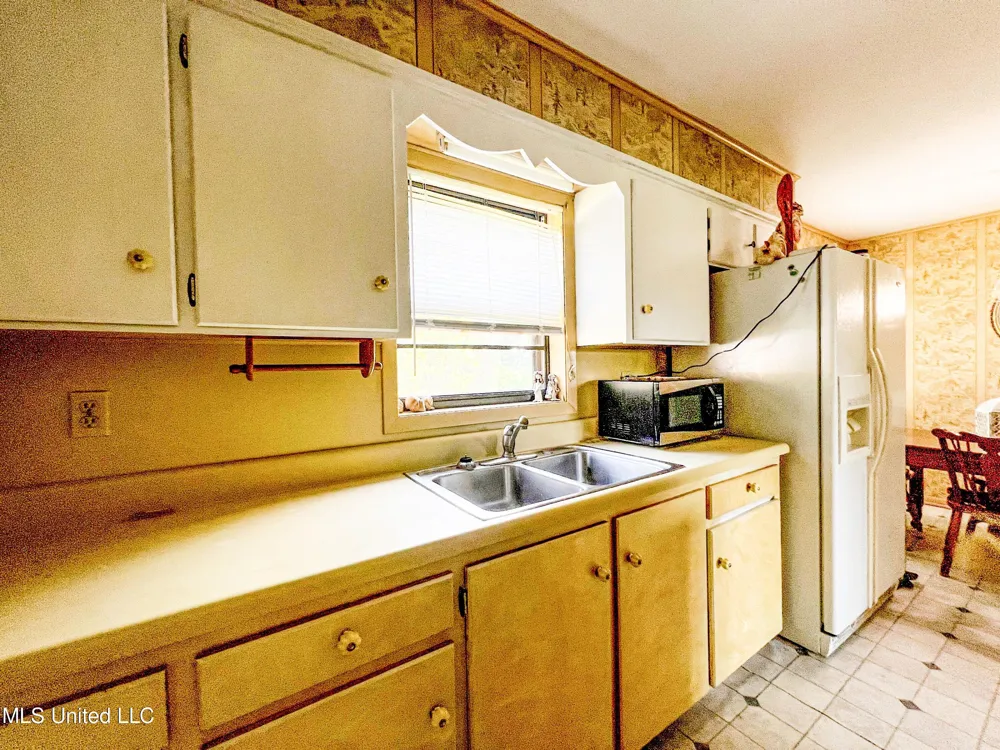 14912 Ms 35 Batesville, MS 38606