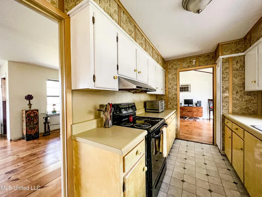 14912 Ms 35 Batesville, MS 38606