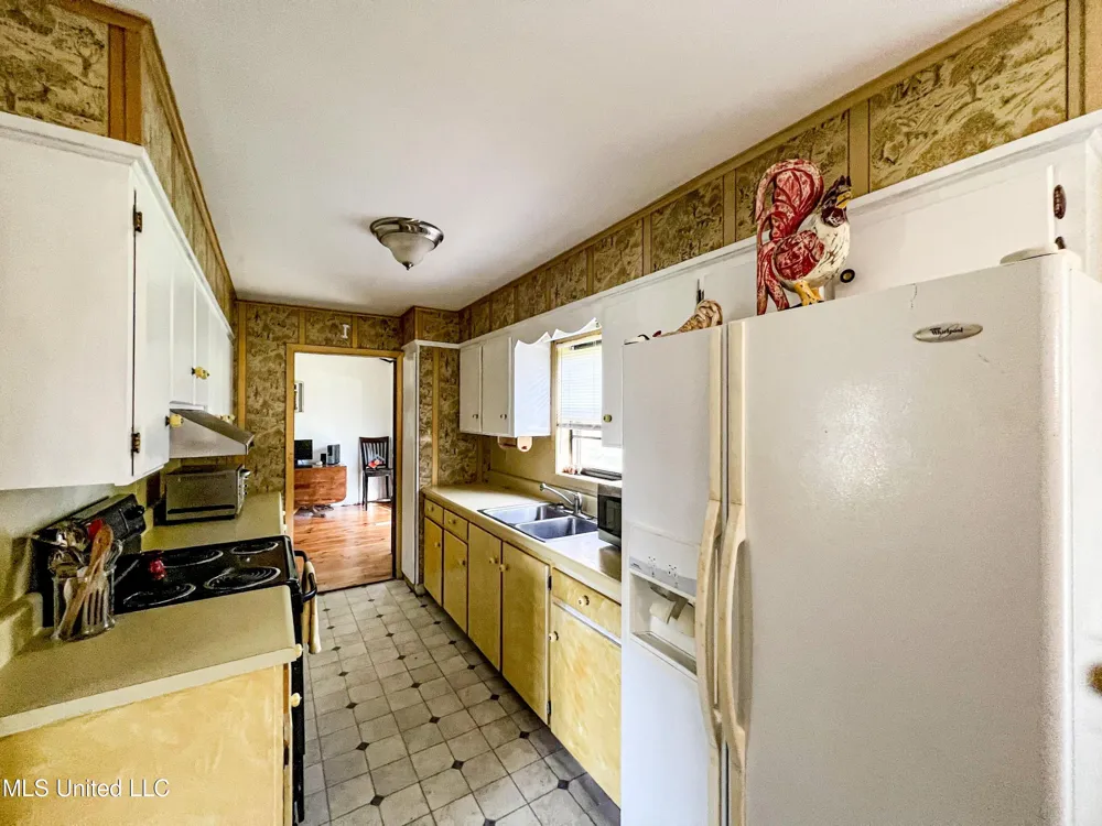 14912 Ms 35 Batesville, MS 38606