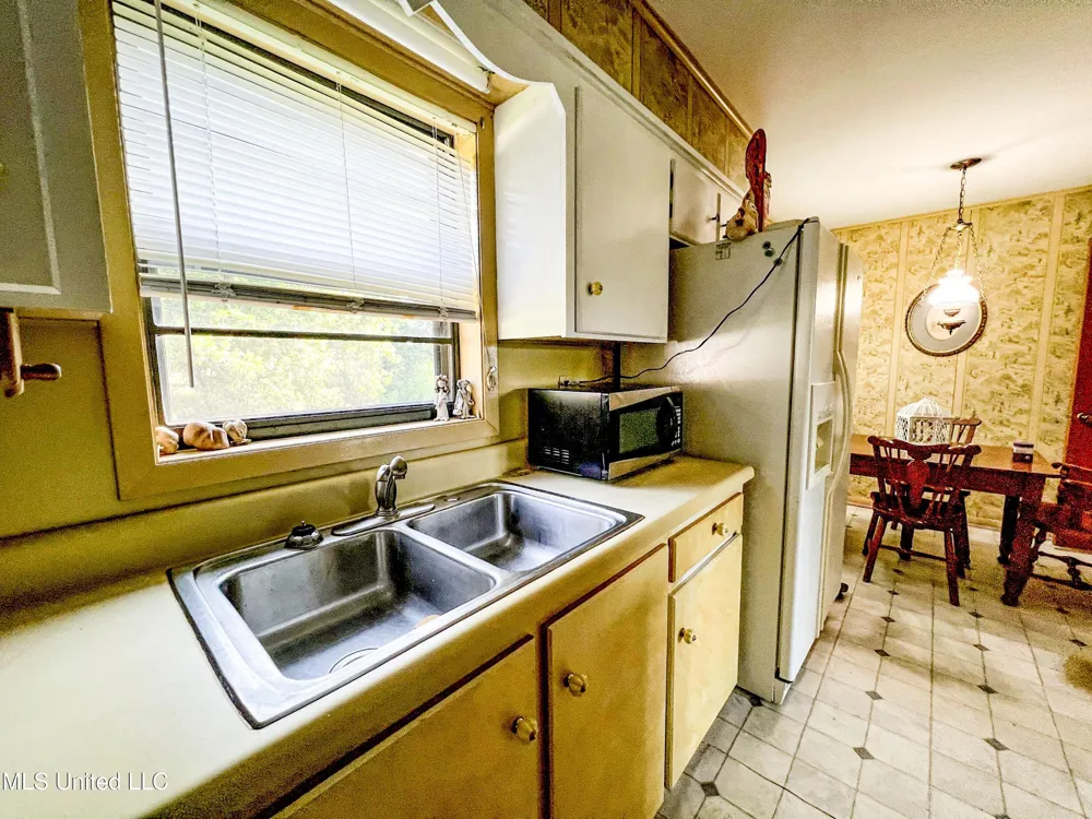 14912 Ms 35 Batesville, MS 38606