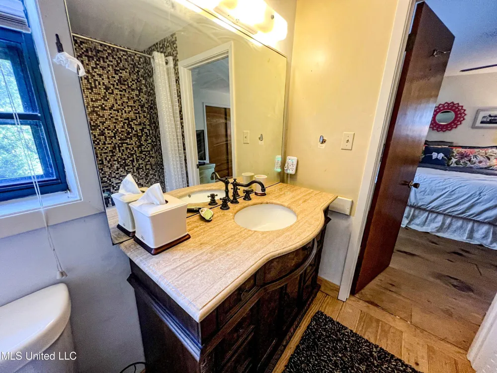 14912 Ms 35 Batesville, MS 38606