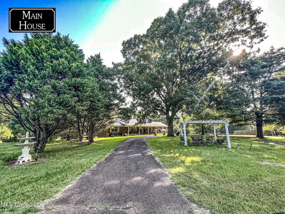 14912 Ms 35 Batesville, MS 38606