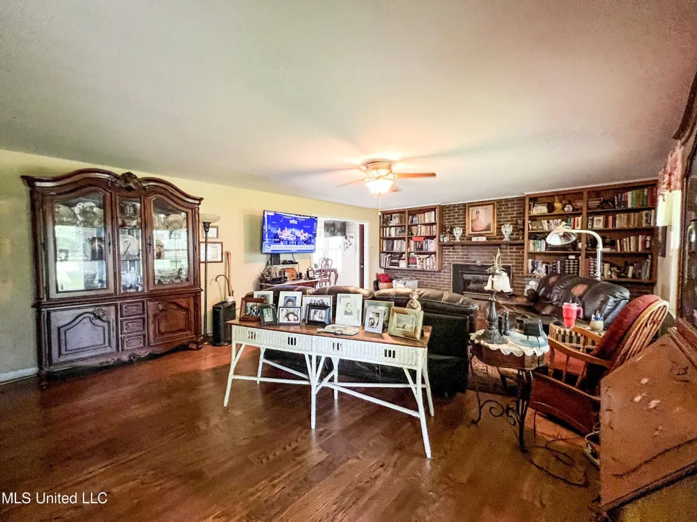 14912 Ms 35 Batesville, MS 38606