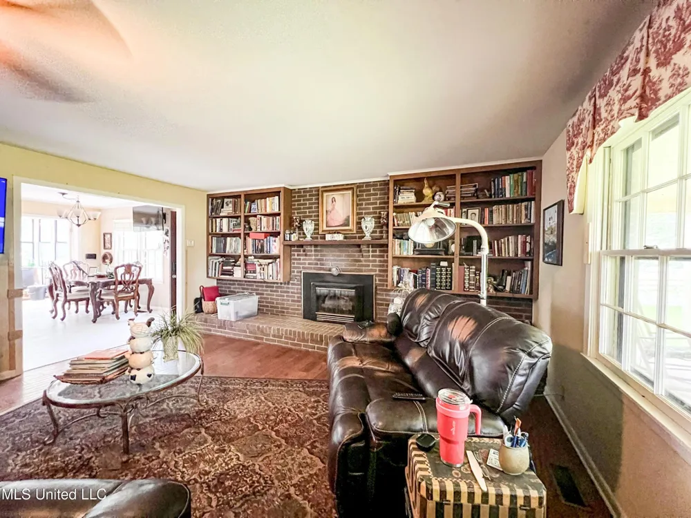 14912 Ms 35 Batesville, MS 38606