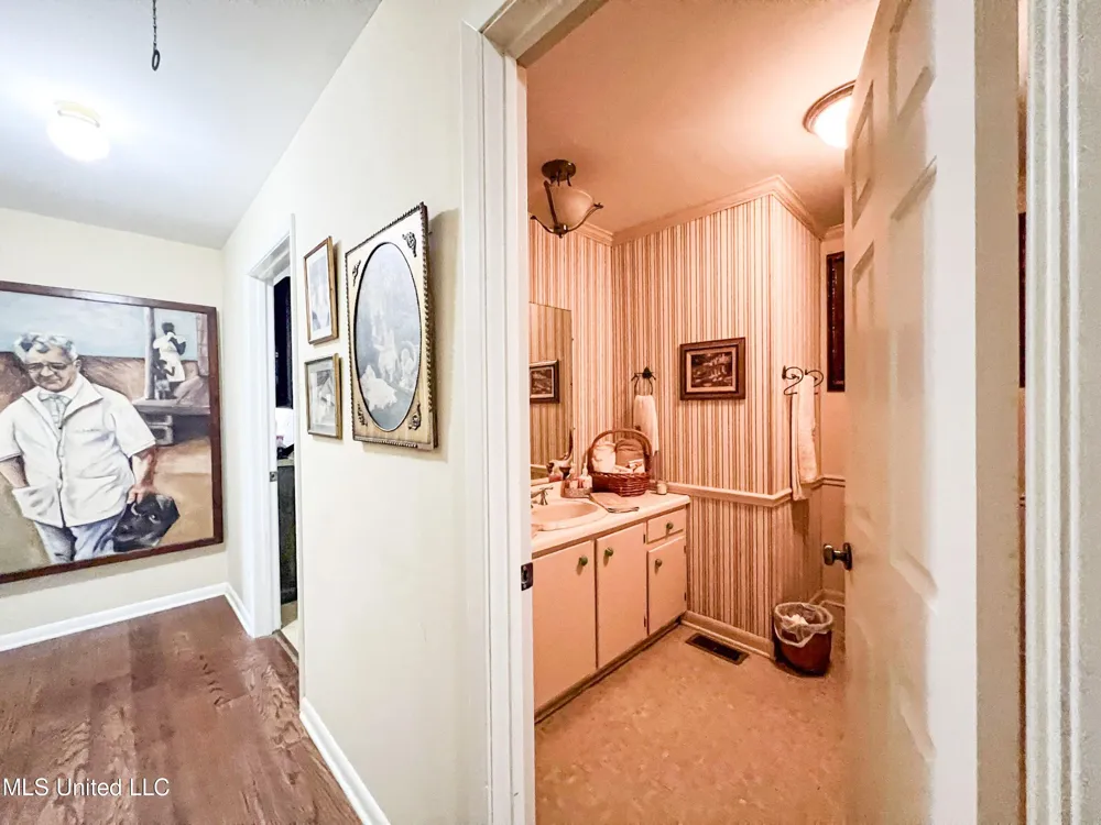 14912 Ms 35 Batesville, MS 38606