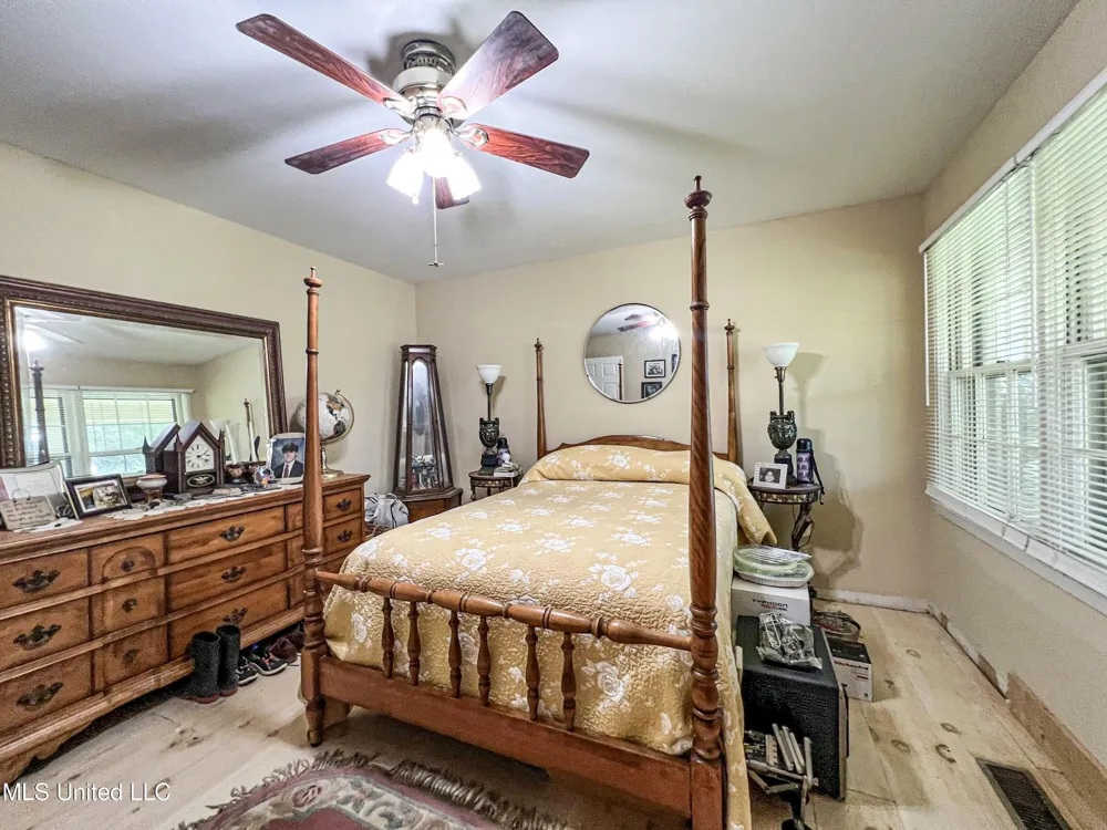 14912 Ms 35 Batesville, MS 38606