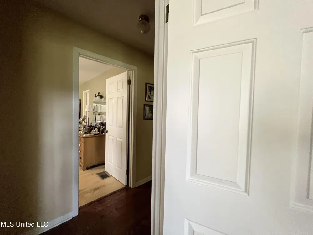 14912 Ms 35 Batesville, MS 38606