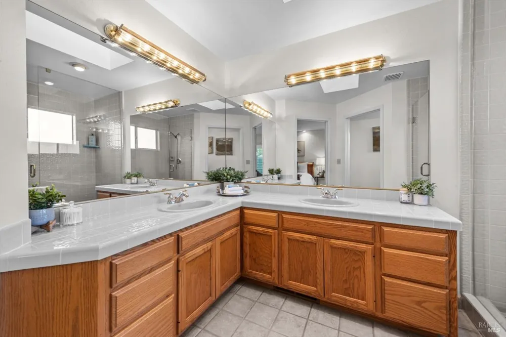 2004 Oak Circle Yountville, CA 94599