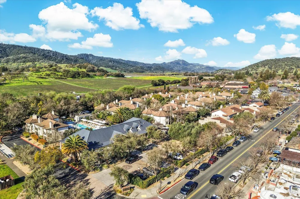 2004 Oak Circle Yountville, CA 94599