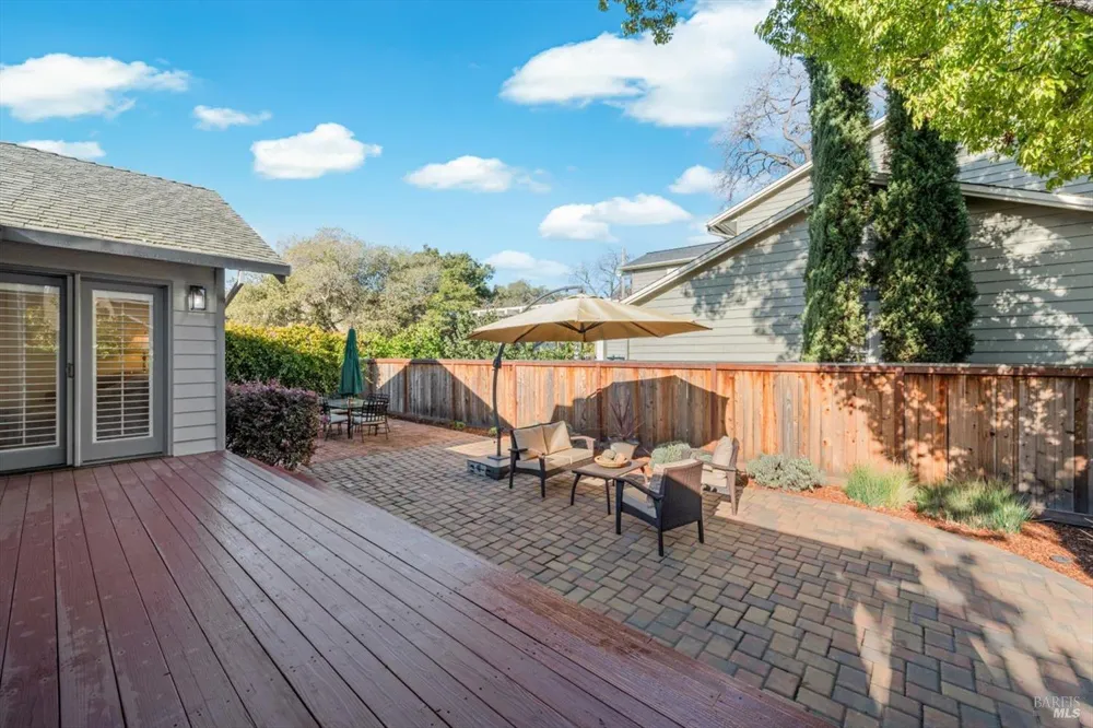 2004 Oak Circle Yountville, CA 94599