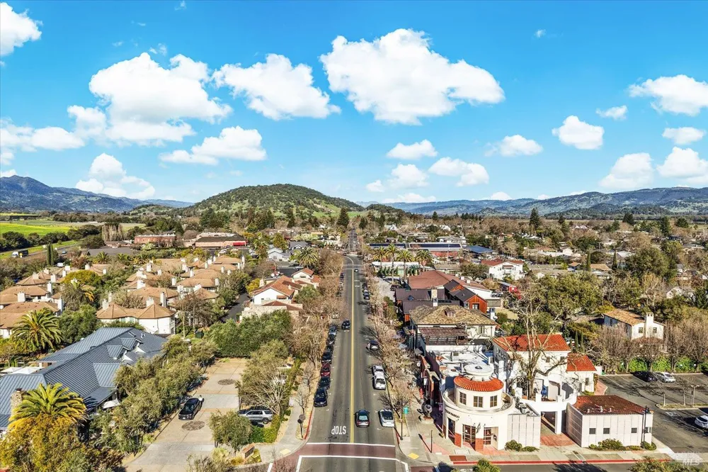 2004 Oak Circle Yountville, CA 94599