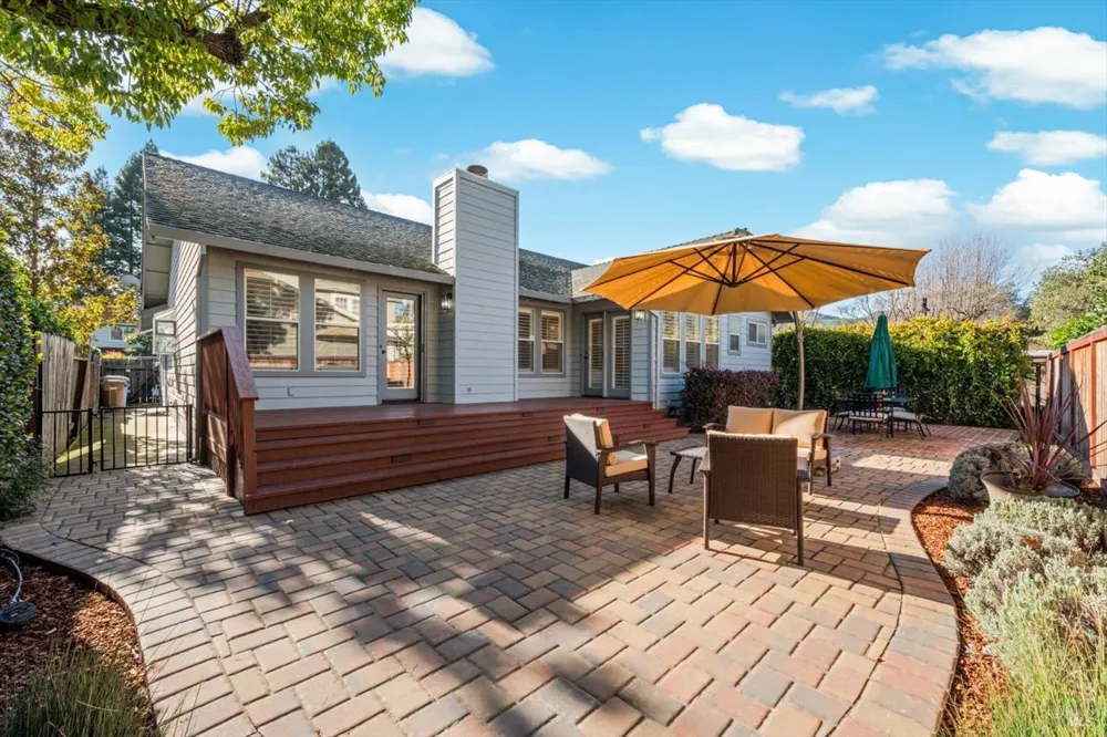 2004 Oak Circle Yountville, CA 94599