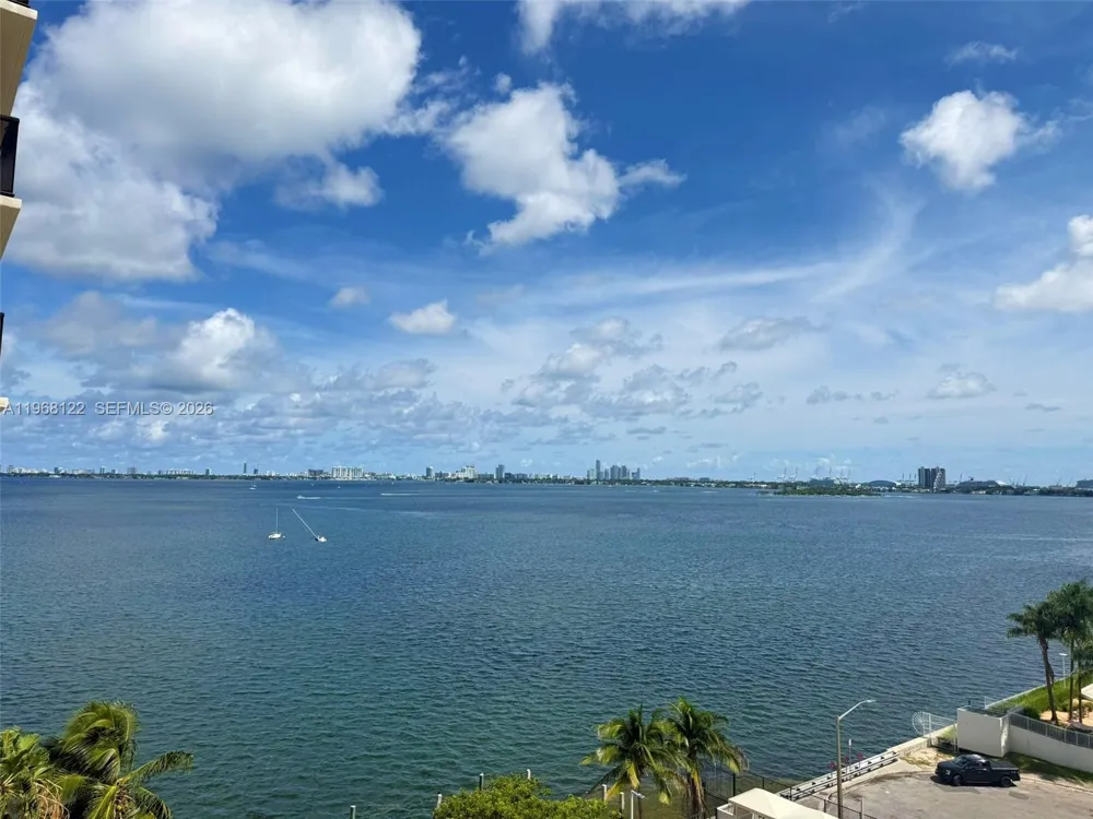 600 NE 36th St #820 Miami, FL 33137