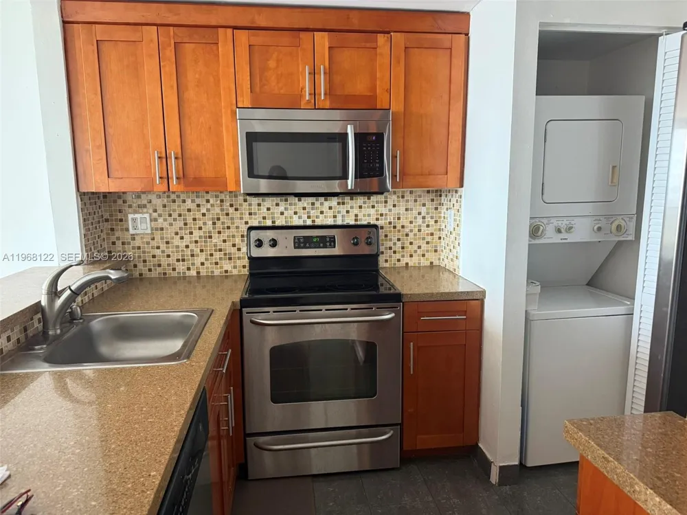 600 NE 36th St #820 Miami, FL 33137