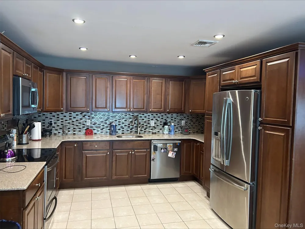 1458 Hummel Avenue Holbrook, NY 11741