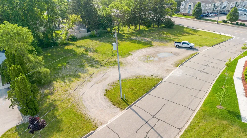 915 E Broomfield Road Mt Pleasant City, MI 48858