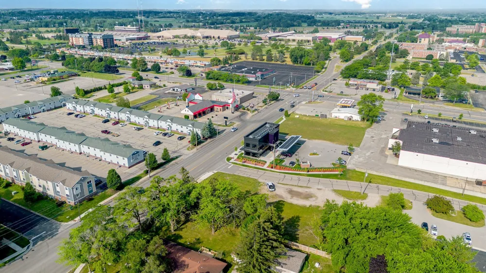915 E Broomfield Road Mt Pleasant City, MI 48858