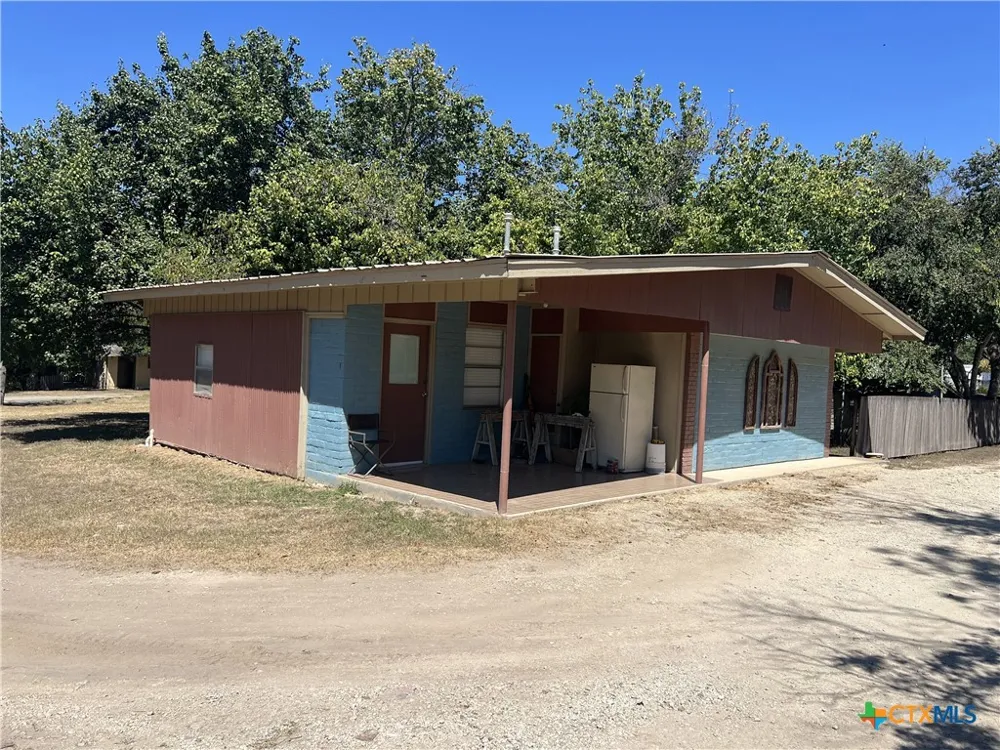 415 Hickory Avenue New Braunfels, TX 78130