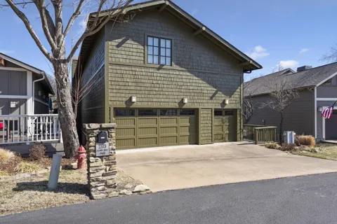 2373 Melody Point Circle