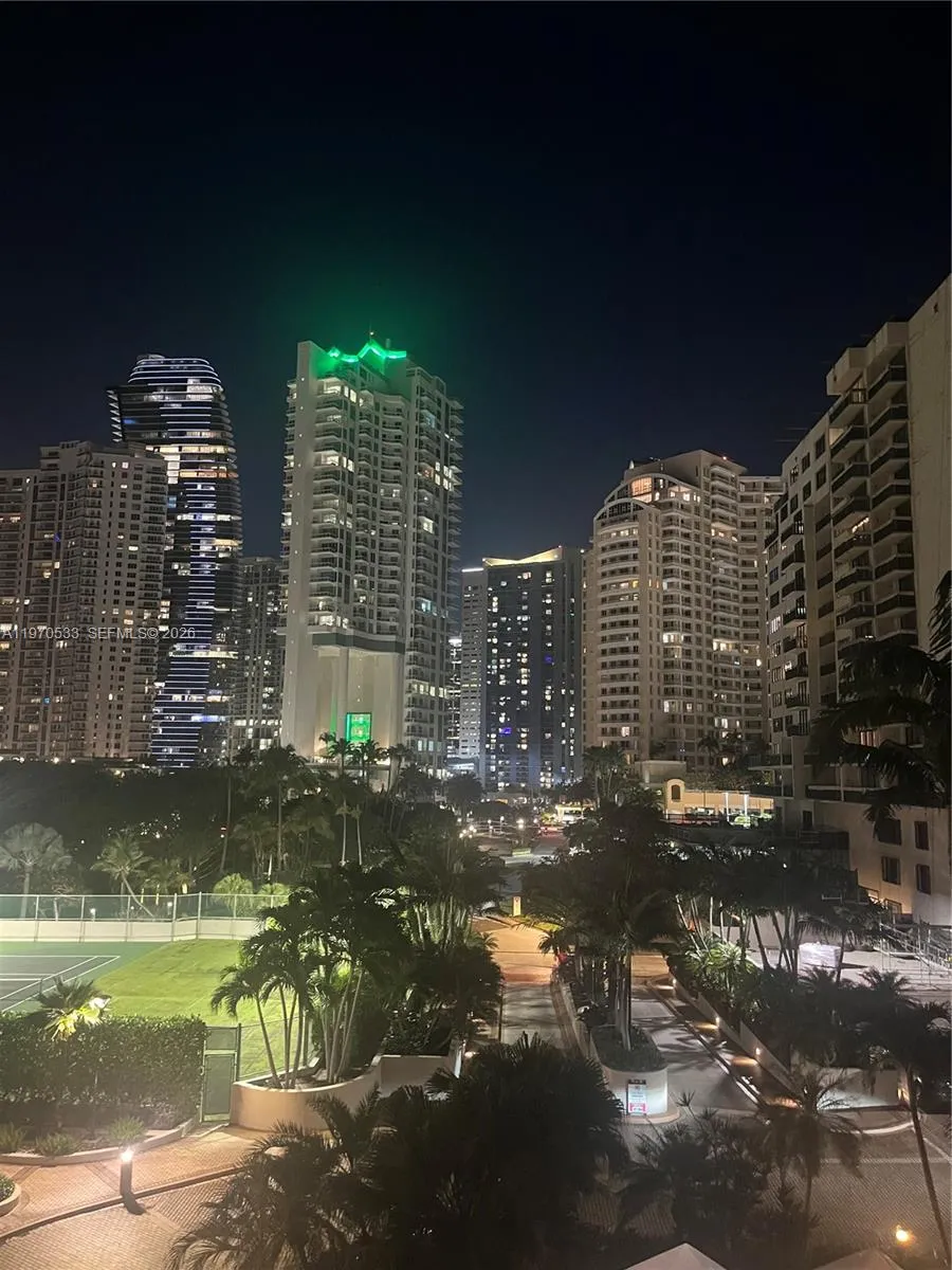 520 Brickell Key Dr #A610 Miami, FL 33131